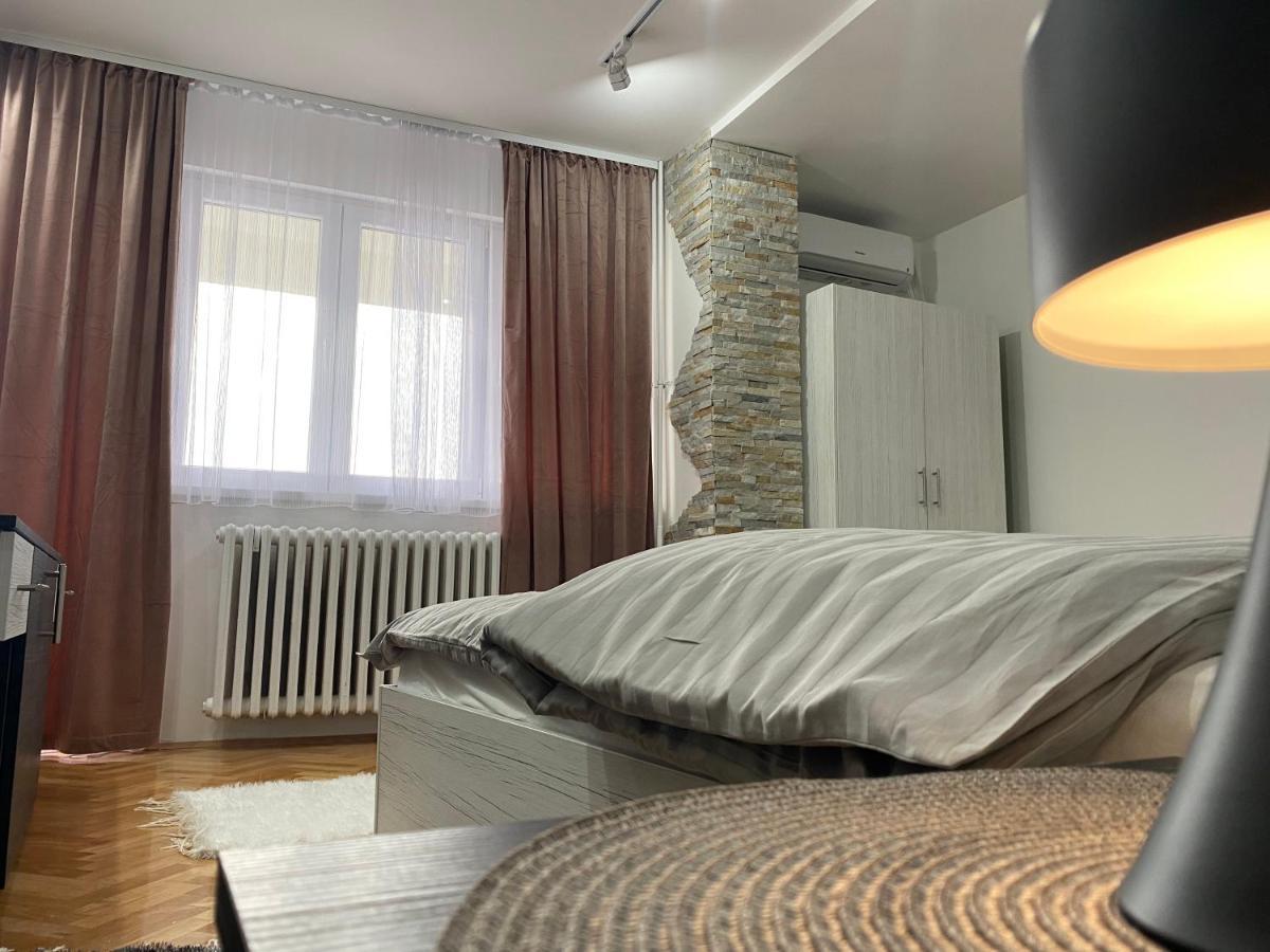 Apartman Bonaca Apartment Ni Екстериор снимка