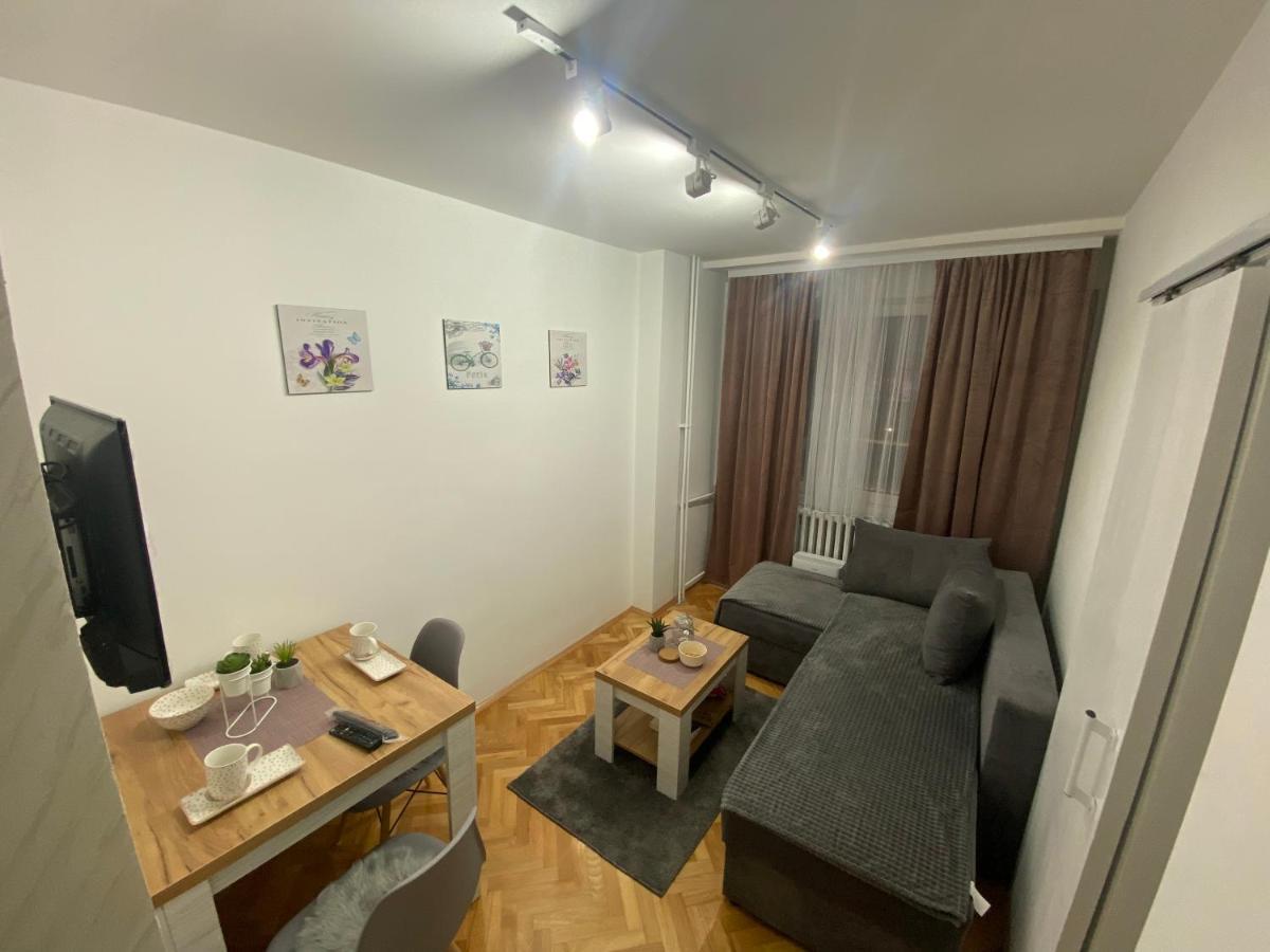 Apartman Bonaca Apartment Ni Екстериор снимка