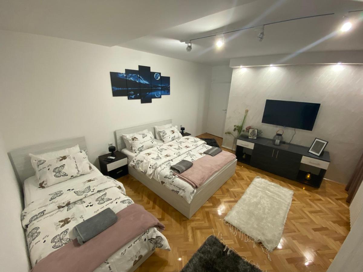 Apartman Bonaca Apartment Ni Екстериор снимка